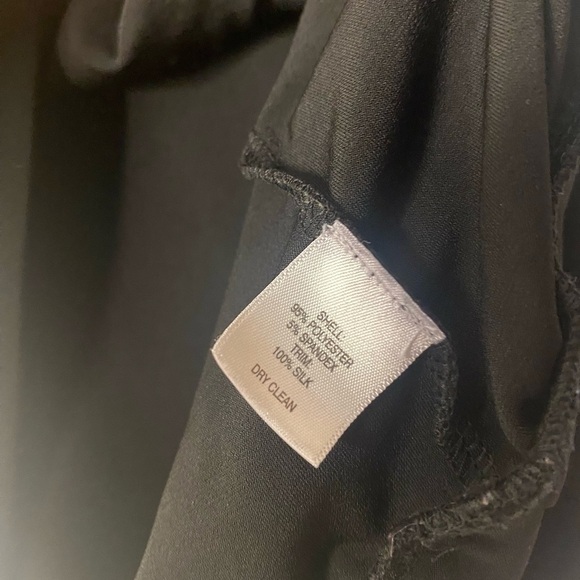 WHITE HOUSE BLACK MARKET BLOUSE WITH SILK TIE SIZE SMALL - Picture 3 of 4